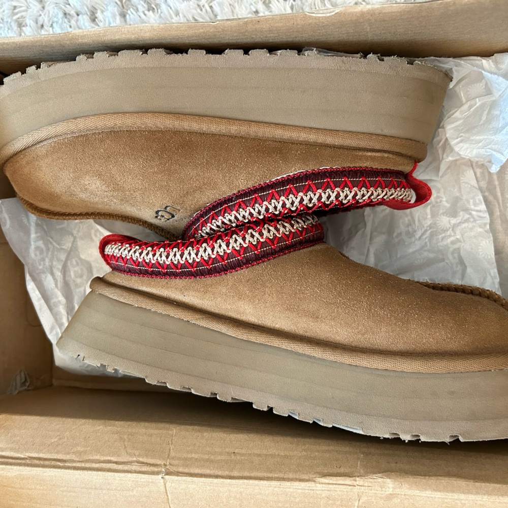UGG tazz platform slipper